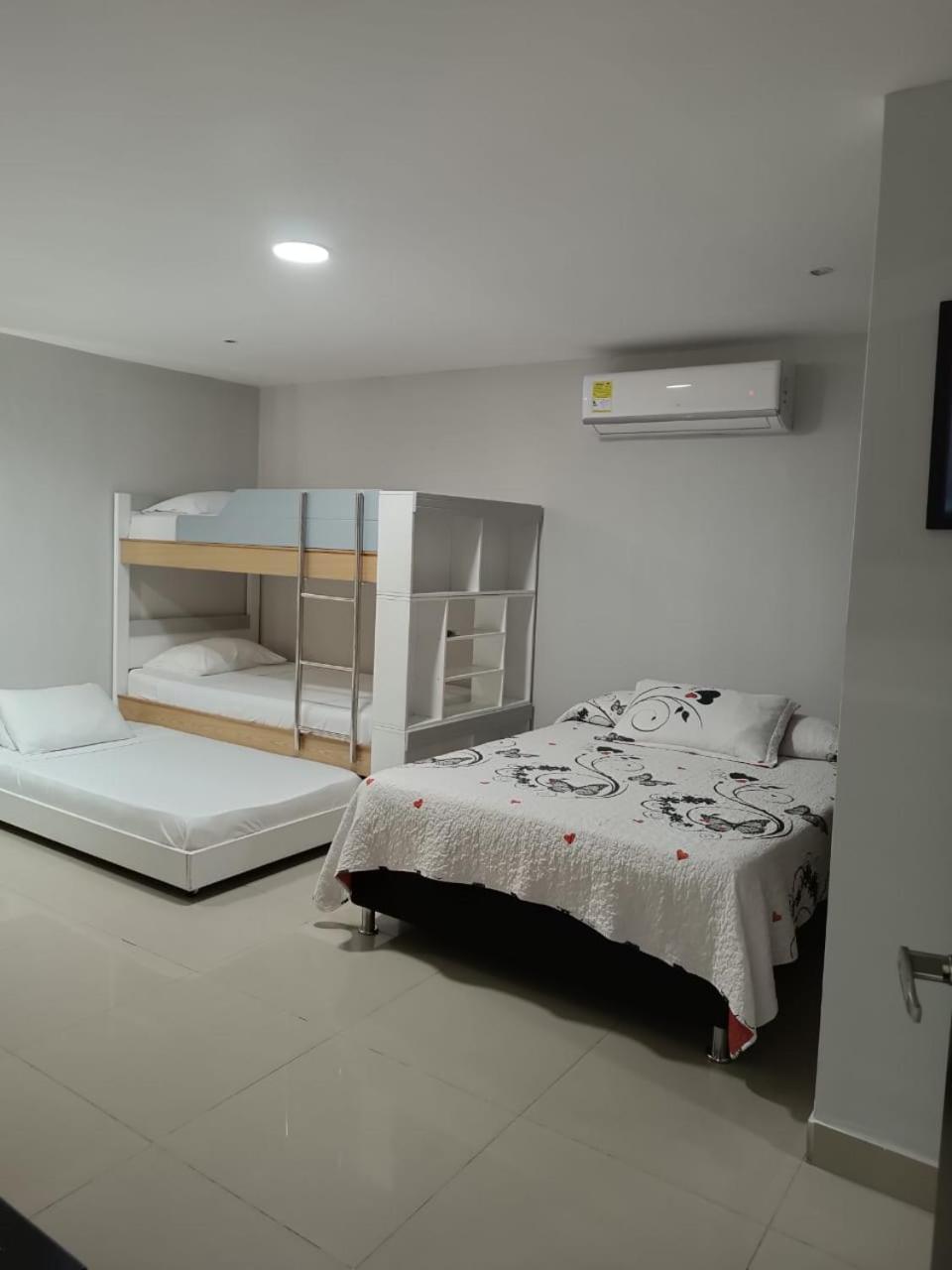 Hotel Prado 53 Barranquilla  Exteriör bild